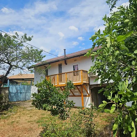 Σπίτι διακοπών Balkan Barn Tŭzha