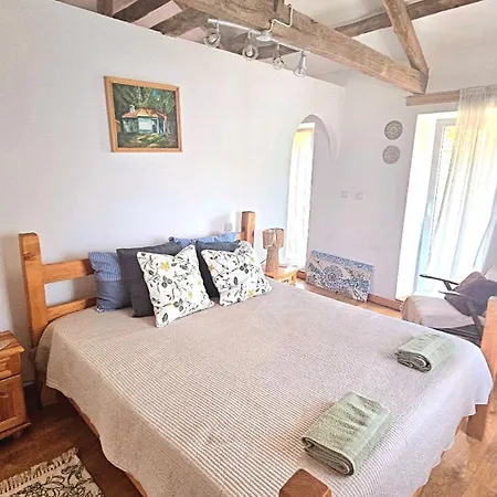 Semesterbostad Balkan Barn Tŭzha